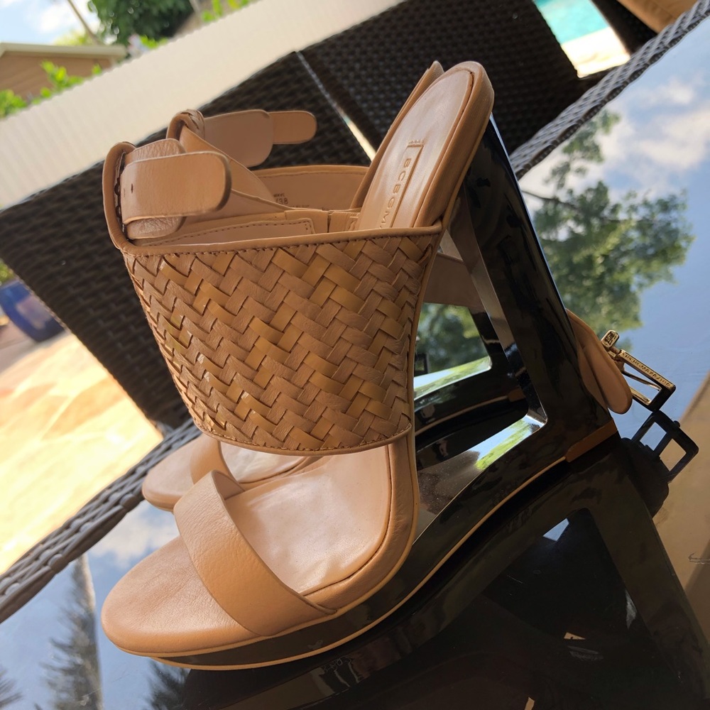 Super cute edgy sandals! Metallic heel edgy & fun